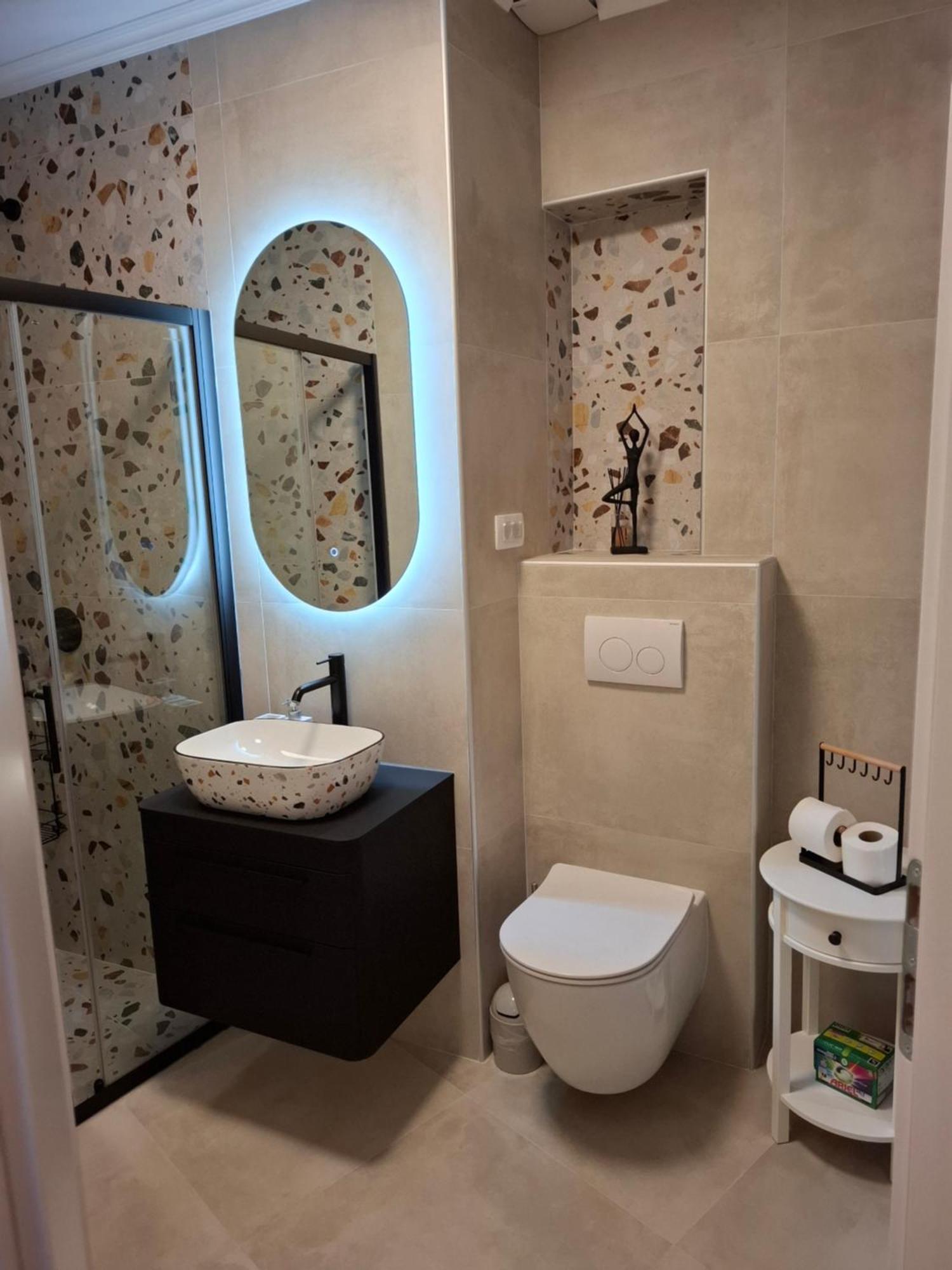 Ap Downtown Apartment Ровинь Экстерьер фото