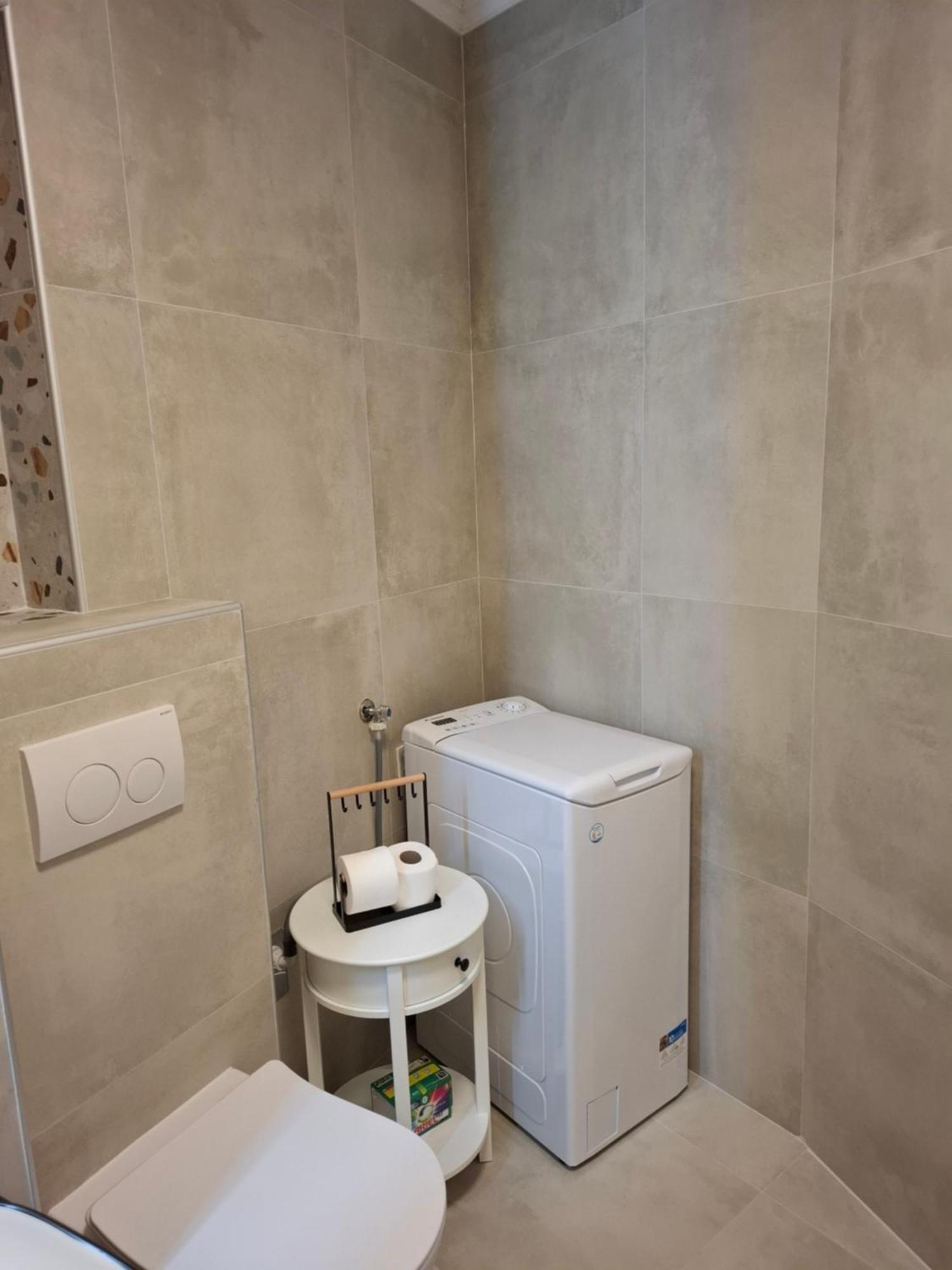 Ap Downtown Apartment Ровинь Экстерьер фото